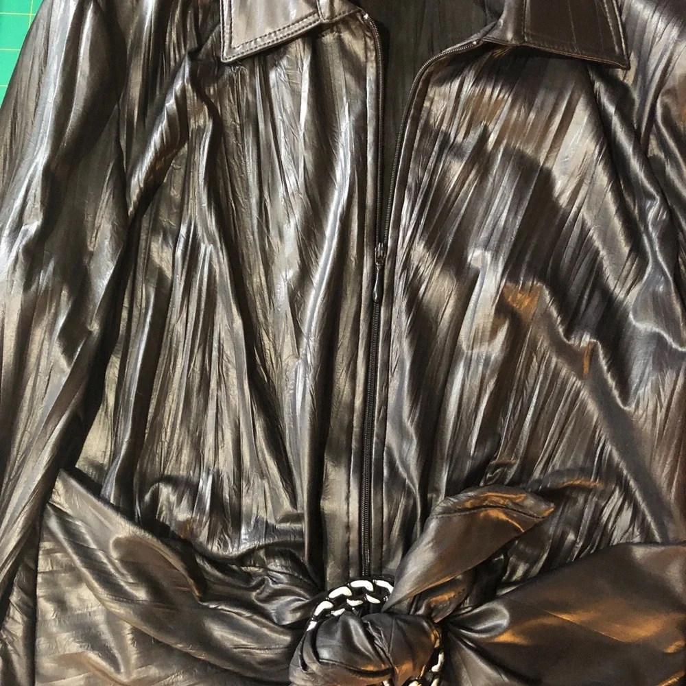 EUC Women’s Joseph Ribkoff Faux Leather Jacket - Picture 8 of 15